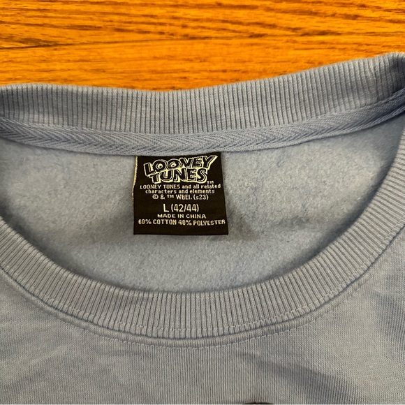 Looney tunes bugs bunny peace love & unity puff paint sweatshirt size large - Picture 3 of 4